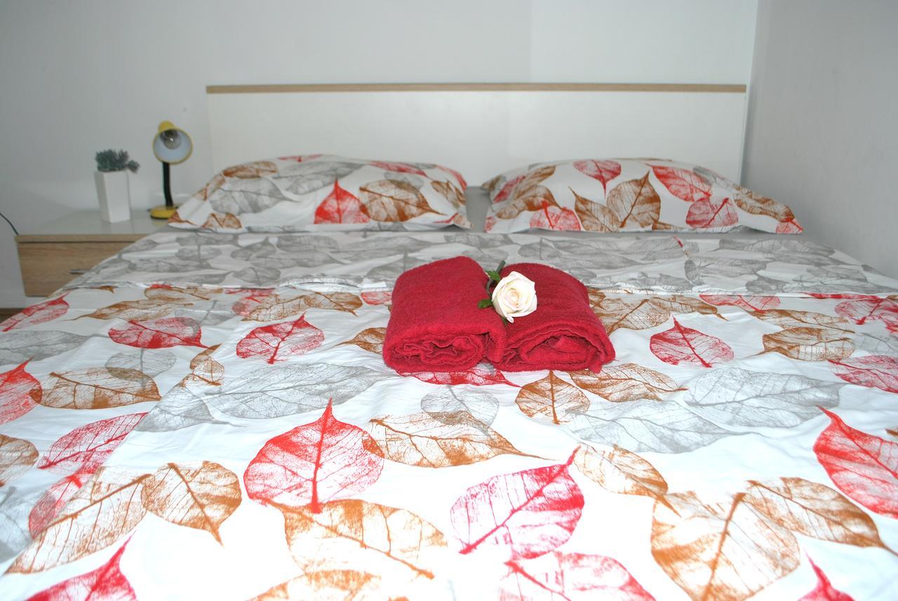 Apartment Dalmatia Макарска Екстериор снимка