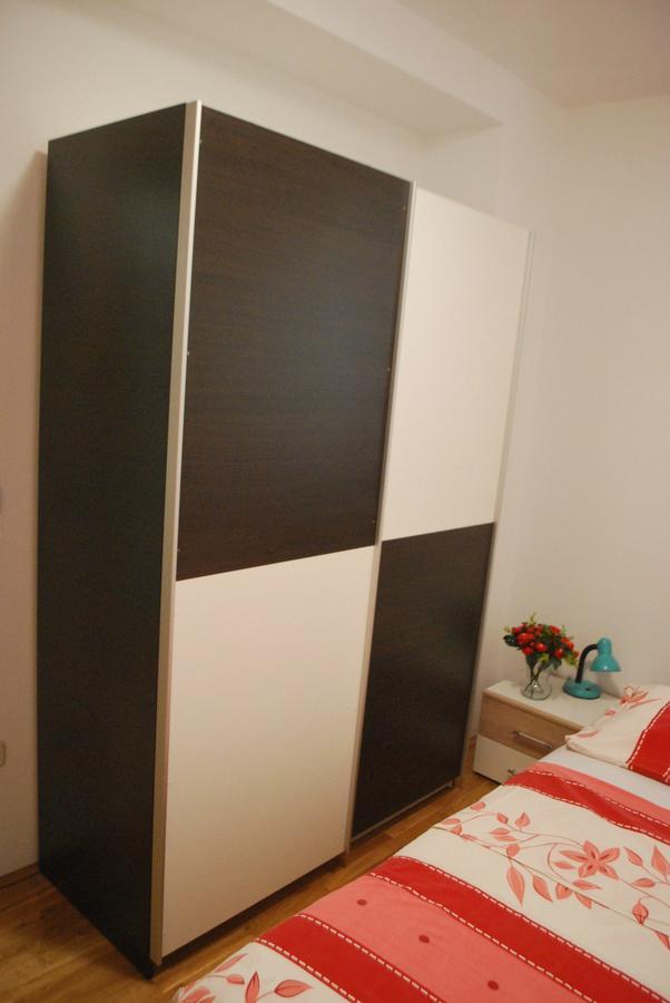 Apartment Dalmatia Макарска Екстериор снимка