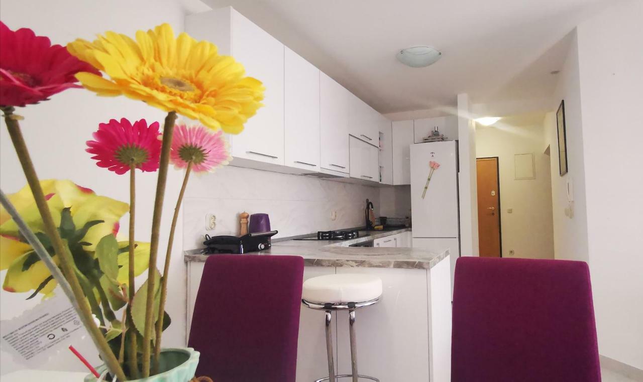 Apartment Dalmatia Макарска Екстериор снимка